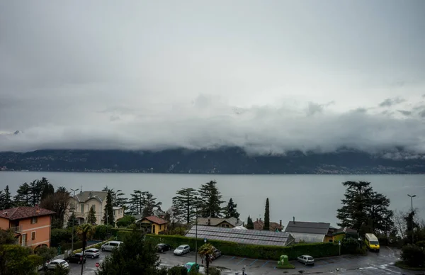 Italien Varenna Comer See Eine Große Wolkendecke Über Den Bergen — Stockfoto