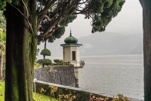 Italien Varenna Comosjön Observationsdäck Med Utsikt Över Sjön — Stockfoto