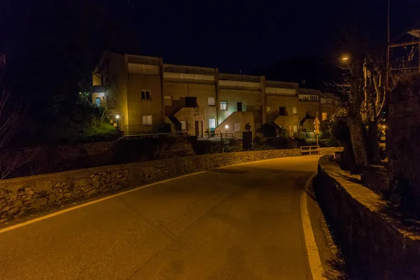 Italië Lecco Comomeer Een Nachts Verlichte Weg — Stockfoto