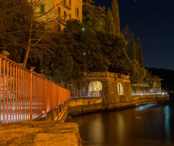 Italy Lecco Lake Como Lovers Walkng Path Night Varenna — Stock Photo, Image