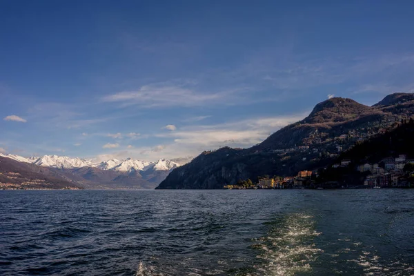 Talya Bellagio Como Gölü Arka Planda Kar Alpleri Var — Stok fotoğraf