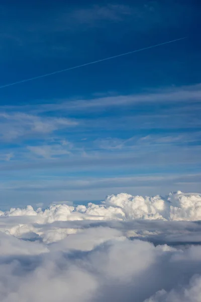 Pohled Mraky Okna Letadla Skupina Mraků Obloze — Stock fotografie