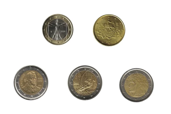 Itália, cinco moedas de euro isoladas sobre branco — Fotografia de Stock