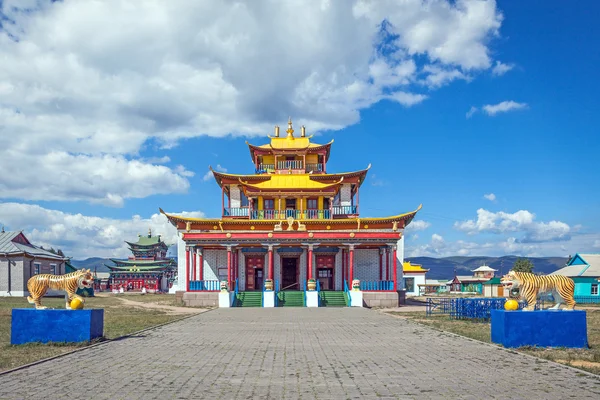 Tsogchen-kar - a fő katedrális templom Ivolginszki datsan, Burjátföldön. Oroszország — Stock Fotó