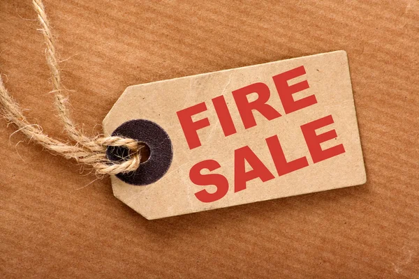 Yangından mal kaçırma fiyat etiketi — Stok fotoğraf