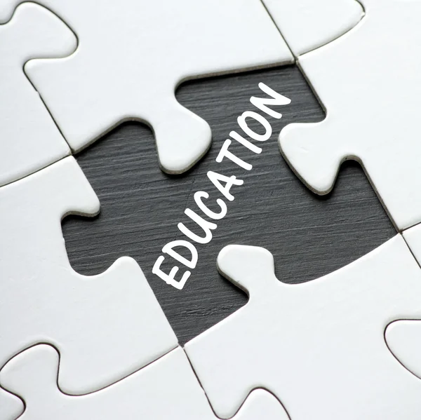 Puzzle sull'istruzione — Foto Stock