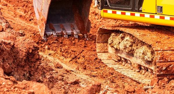 Backhoe Trabalhando Cavando Solo Canteiro Obras Balde Retroescavação Solo Escavadora — Fotografia de Stock