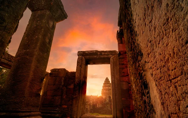 Selective Focus Phimai Historical Park Sunset Sky Landmark Nakhon Ratchasima — Stock Photo, Image