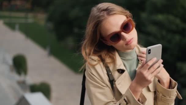 Beautiful Stylish Student Girl Wearing Sunglasses Taking Selfie Smartphone City — Stock Video