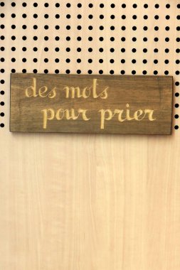 Avrupa. Fransa. Ile-de-France. Paris mi? 02 / 08 / 2012. Bu renkli görüntü, duvarda 