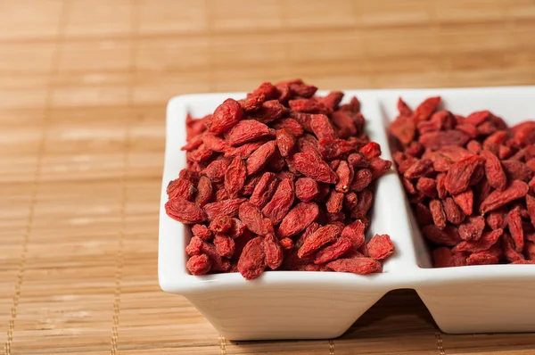 Bagas de goji Wolfberry chinês (Lycium barbarum ) — Fotografia de Stock