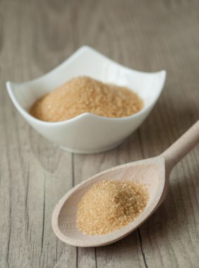 Beyaz kase kahverengi şeker kamışı 