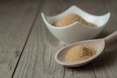 Beyaz kase kahverengi şeker kamışı 