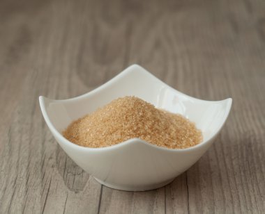 Beyaz kase kahverengi şeker kamışı 