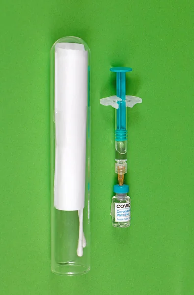 Cotton Swabs Glass Test Tube Next Coronavirus Vaccine Syringe — Stock Photo, Image