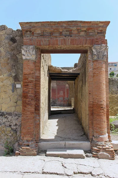 Porte à colonne — Photo