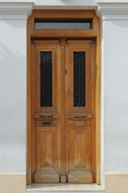 Kapalı giriş kapısı