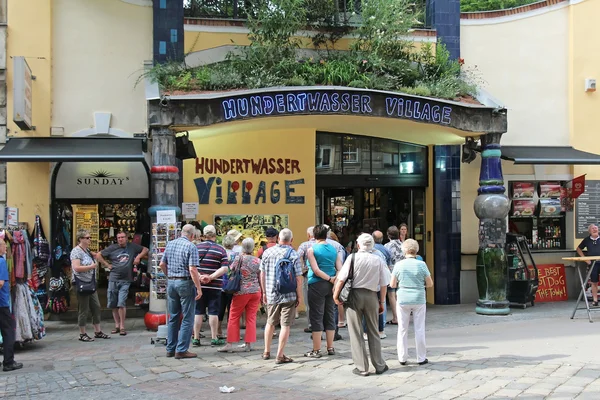 Hundertwasser dorp landmark — Stockfoto