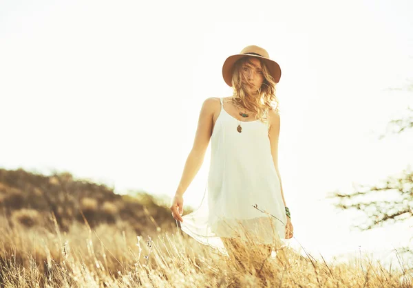 Fashion Portrait of Beautiful Young Woman — Stock Photo, Image