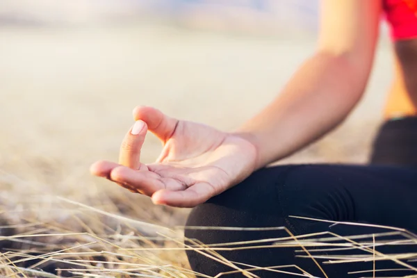 Jóga a nő meditáció — Stock Fotó