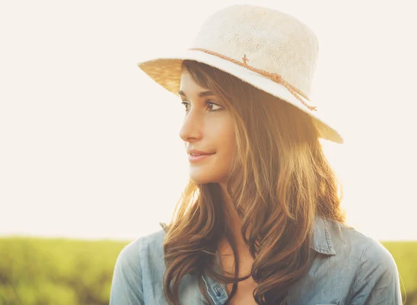 Portrait of Beautiful Young Woman — Stock Photo, Image