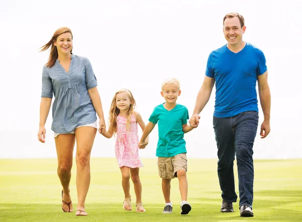 Glückliche Familie — Stockfoto