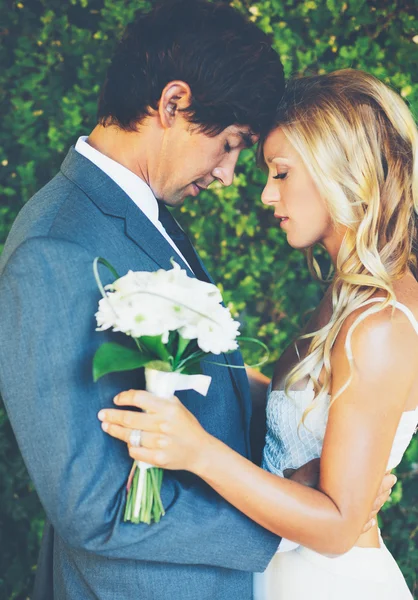 Romantic Wedding Couple — Stock Photo, Image