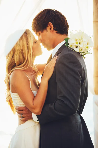 Romantic Wedding Couple — Stock Photo, Image