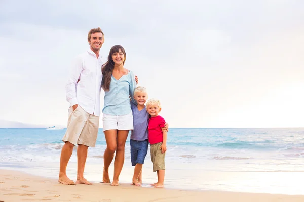 Family with Two Young Kids — Stock Photo, Image