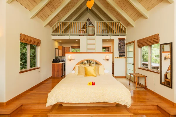 Bedroom with Hardwood Floors Royalty Free Stock Photos
