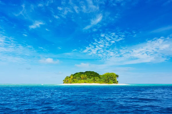 Schöne tropische Insel — Stockfoto