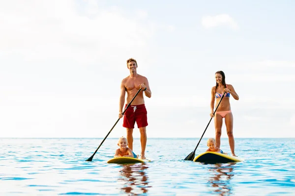 Família Divertimento, Stand Up Paddling — Fotografia de Stock