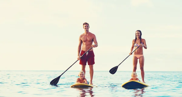 Família Divertimento, Stand Up Paddling — Fotografia de Stock