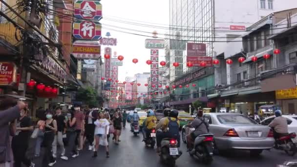 2021年4月13日 中国城市 泰国曼谷 约瓦拉德 科洛纳病毒爆发时 人们戴着面具的中国城市曼谷的街景 — 图库视频影像