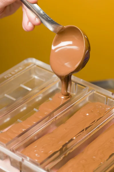 Ingredients for preparation of artisanal chocolate bar — Stock Photo, Image