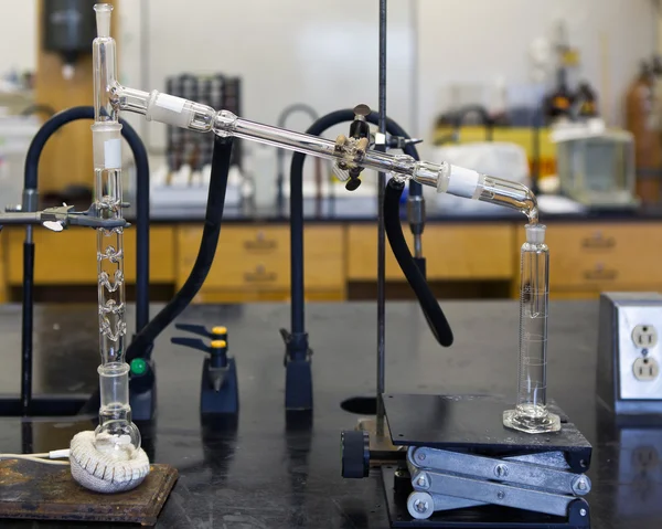 Kimya Laboratuvarı damıtma — Stok fotoğraf