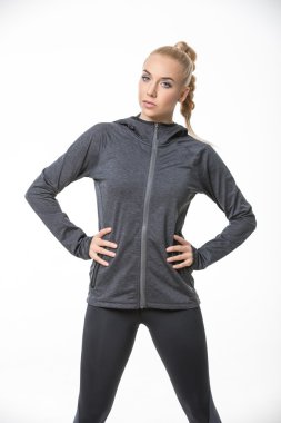 Sarışın sportif kız