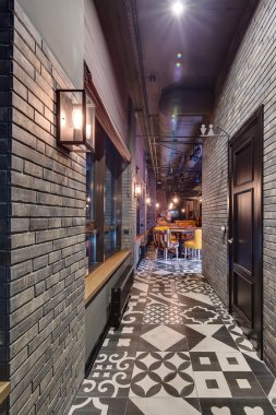 Bir çatı katı tarzında iç