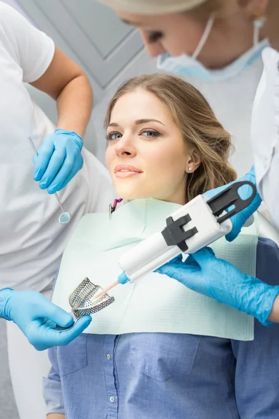 Girl in dentistry — Stock Photo, Image