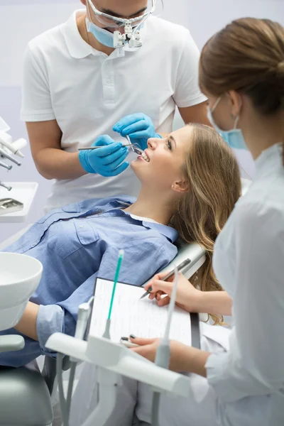 Patient in dentistry — Stockfoto