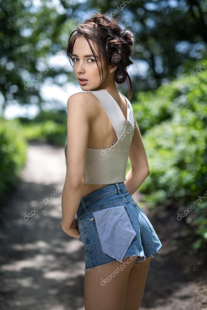 shorts girl image