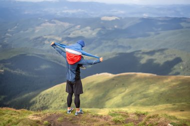 Dağlarda oğul ve baba