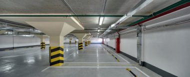 olmadan araba park underground.