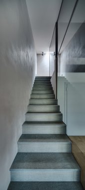 Modern iç dar merdiven