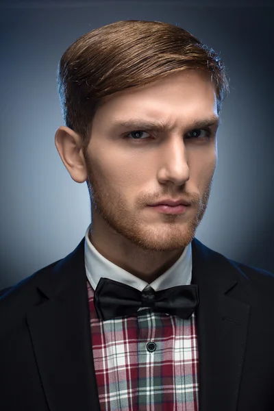 Portrait of a redheaded brutal guy with a perfectly laid haircut — Stock Photo, Image