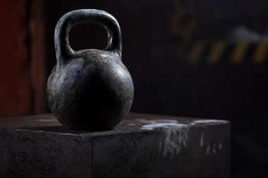 Siyah eski spor ağırlık