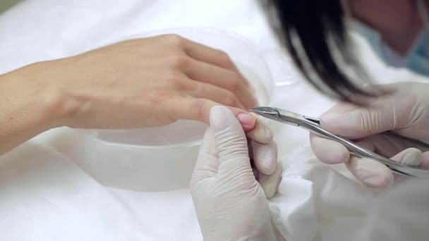 Processo de manicure em um salão de beleza — Vídeo de Stock