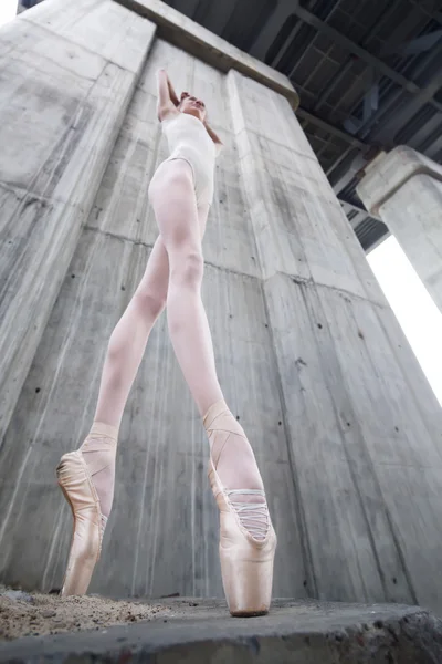 Schlanke Ballerina — Stockfoto