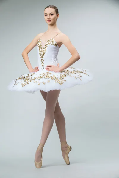 Ballerina in studio — Foto Stock