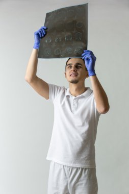 Doktor tomografi ile